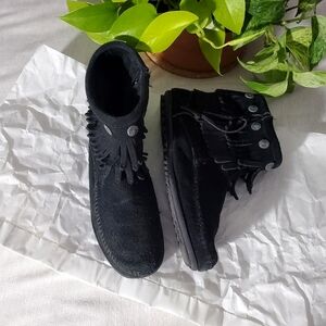 Rare Minnetonka Double Fringe Side Zip Boot